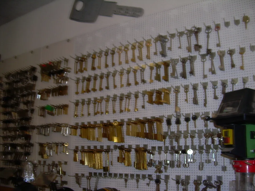 Assortiment de clés et serrures pour les services de serrurerie à Vence